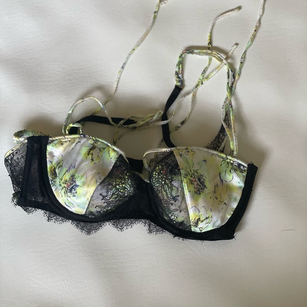 Victoria secret bra
